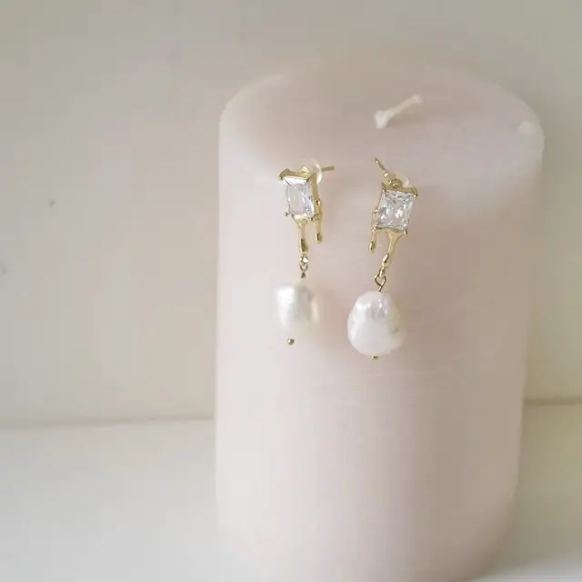 Japanese Style Pearl & Zircon Earrings White Gold - Image 4