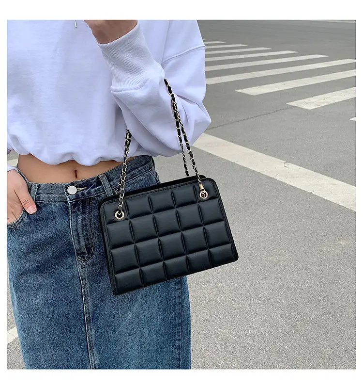 White Quilted Chain Shoulder Bag with Red Heart Detail — feature 10