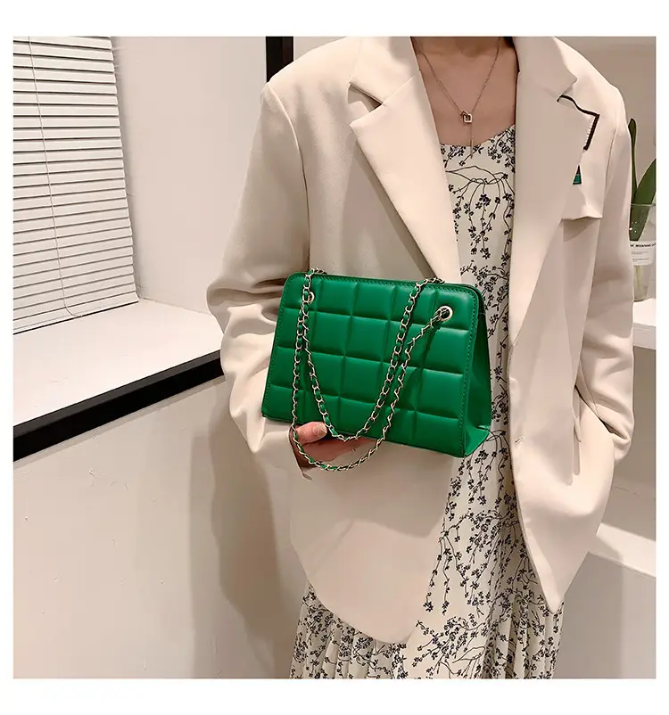White Quilted Chain Shoulder Bag with Red Heart Detail — feature 17