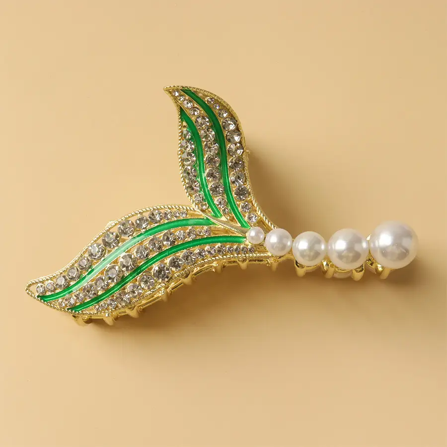 French Pearl Fishtail Hairpin with Full Diamond Clip — feature 9