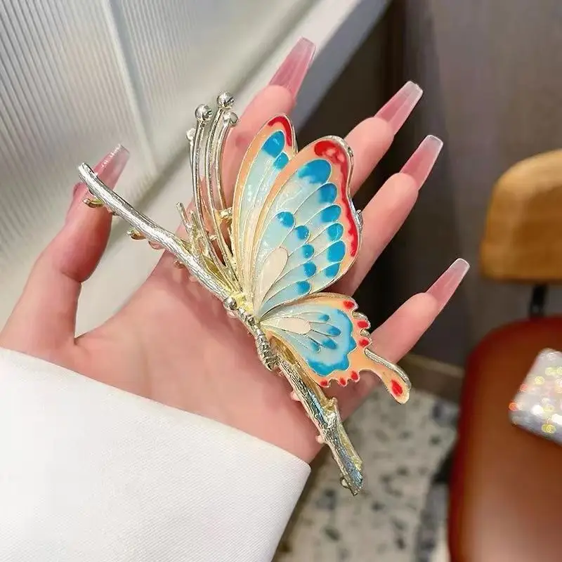 Chinese Butterfly Hairpin with Shark Design — feature 2