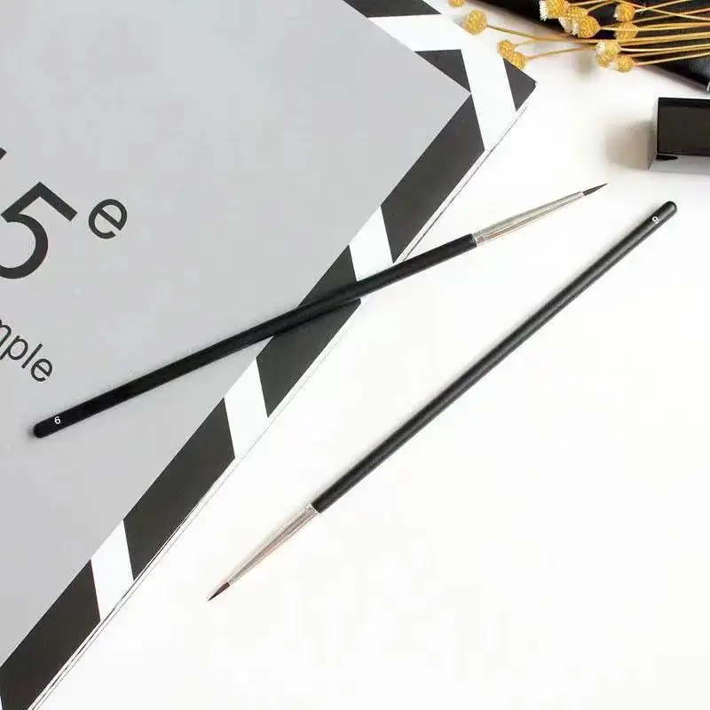 Ultra-Fine Eyeliner Brush for Precision Application