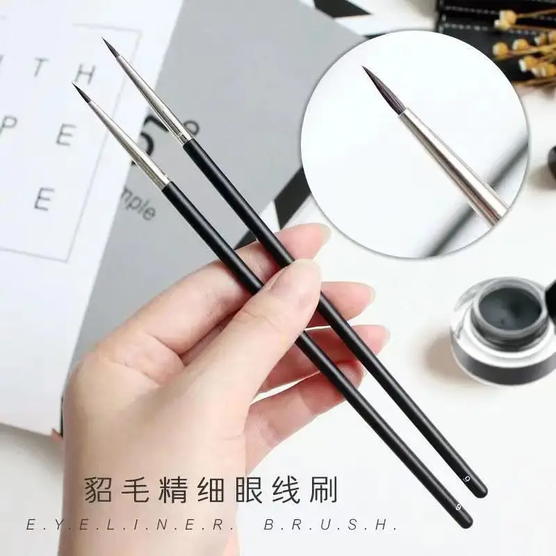 Ultra-Fine Eyeliner Brush for Precision Application