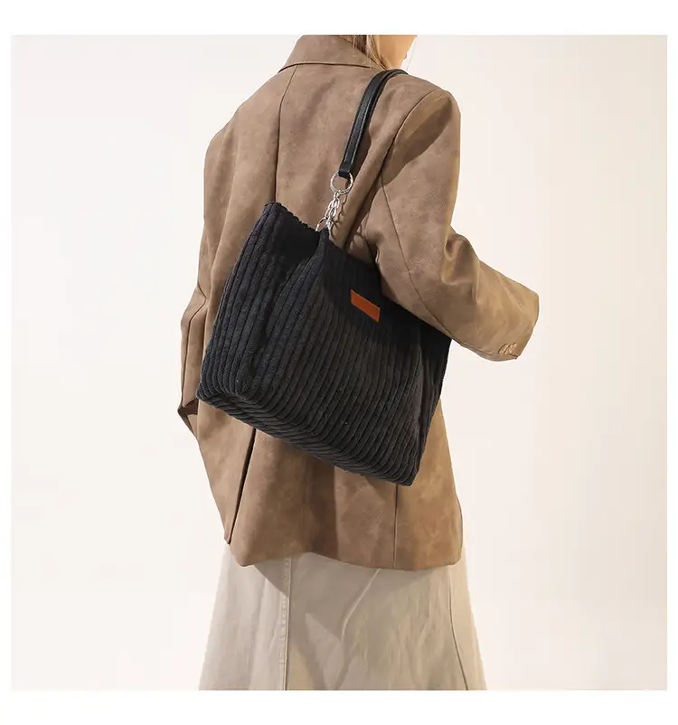 Green Velvet Shoulder Bag for Women Large Capacity — feature 17