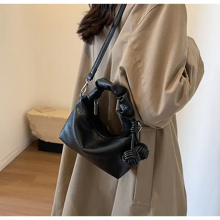 Black Retro Shoulder Bag for Women 2023 — feature 15