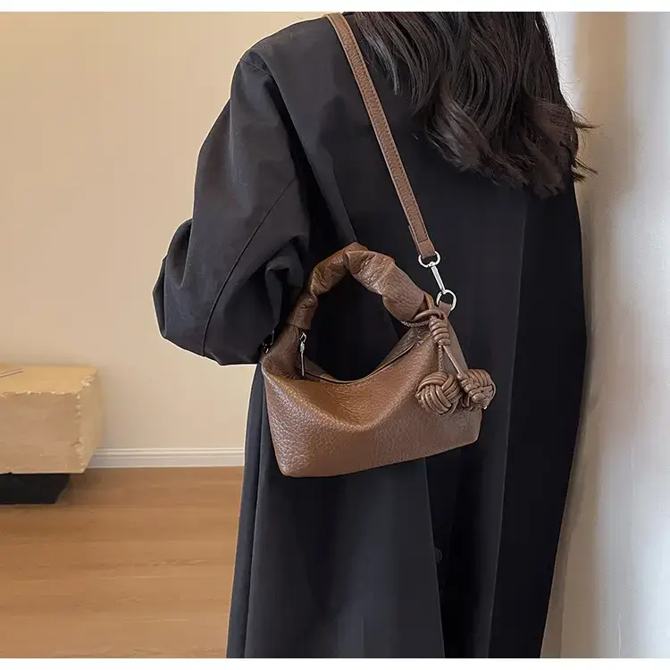 Black Retro Shoulder Bag for Women 2023 — feature 19
