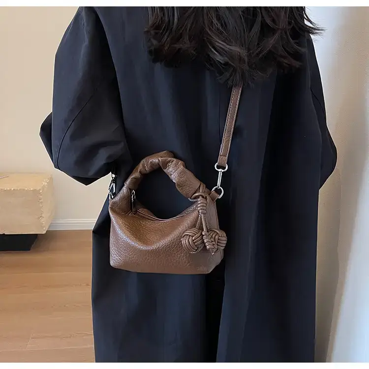Black Retro Shoulder Bag for Women 2023 — feature 21