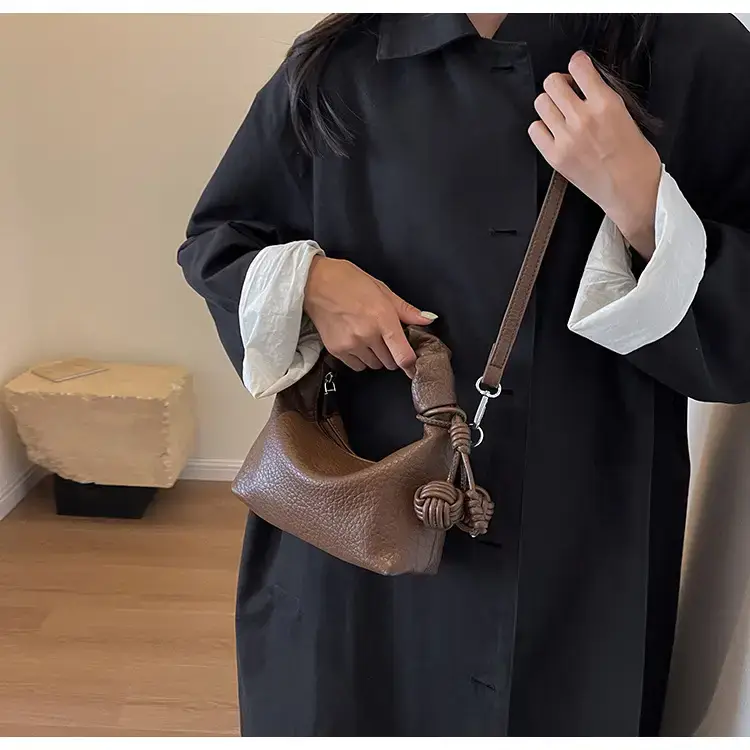 Black Retro Shoulder Bag for Women 2023 — feature 22