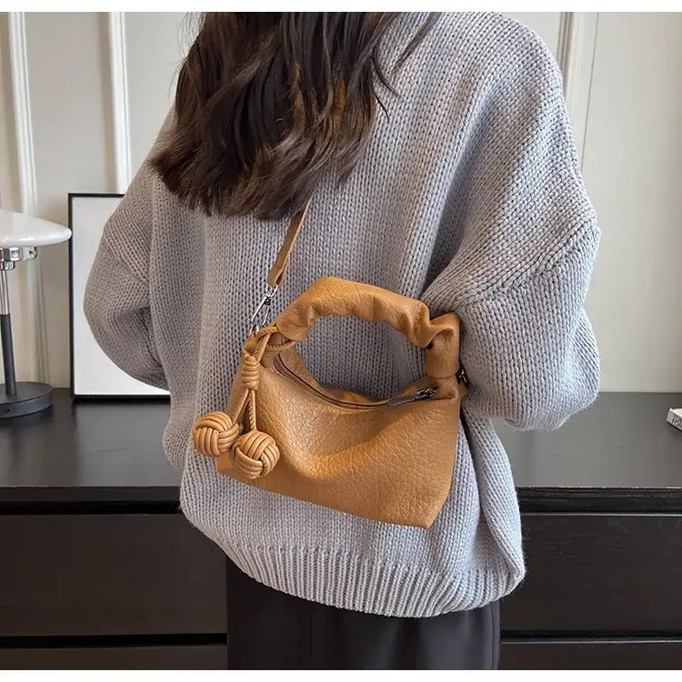 Black Retro Shoulder Bag for Women 2023 — feature 24