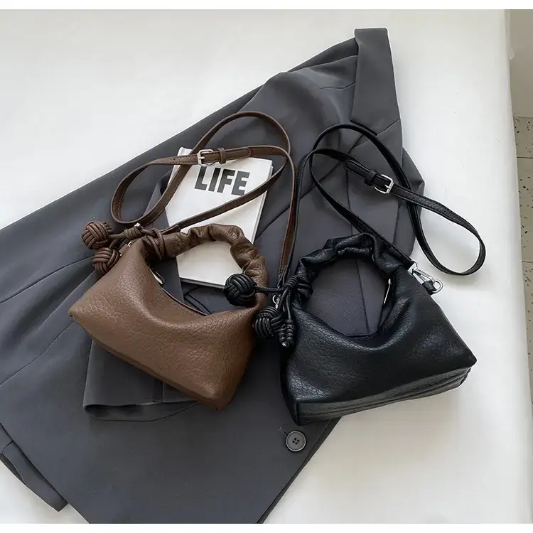 Black Retro Shoulder Bag for Women 2023 — feature 31