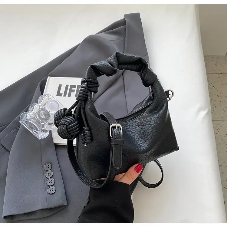 Black Retro Shoulder Bag for Women 2023 — feature 35