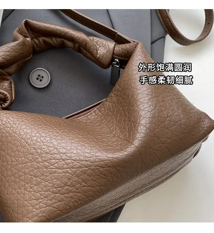 Black Retro Shoulder Bag for Women 2023 — feature 4