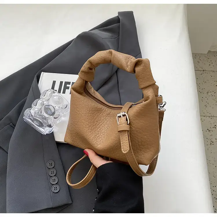 Black Retro Shoulder Bag for Women 2023 — feature 42