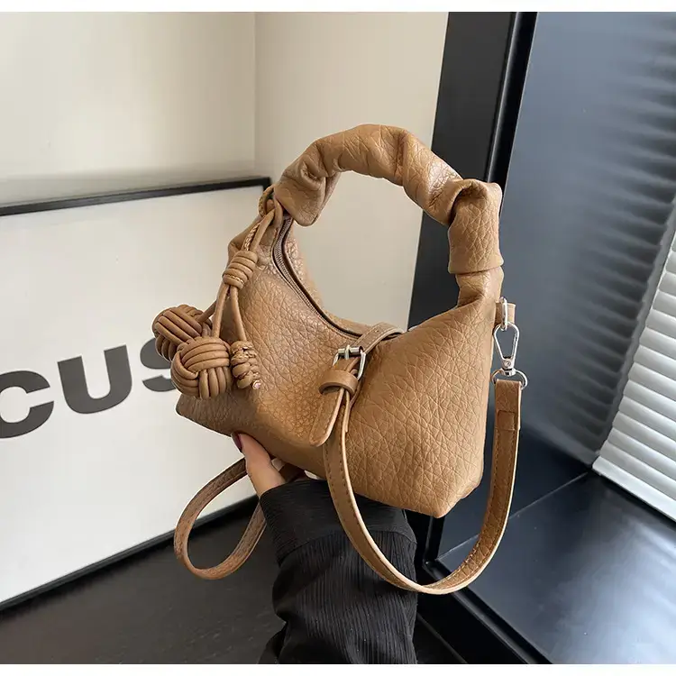 Black Retro Shoulder Bag for Women 2023 — feature 47