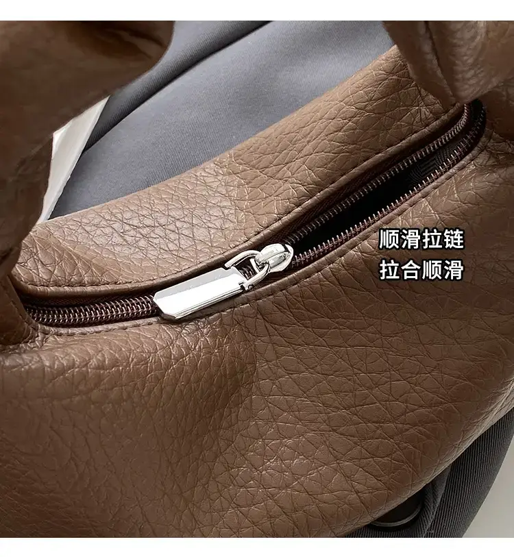Black Retro Shoulder Bag for Women 2023 — feature 5