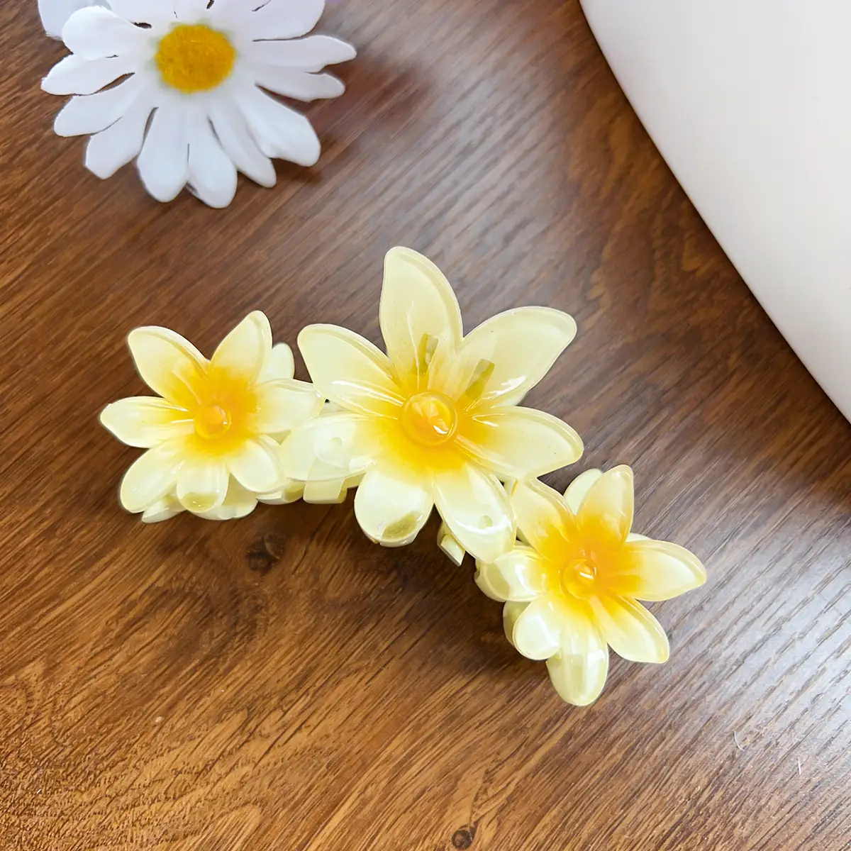 Candy Color Flower Hairclip Large Egg Flower Grab Clip Back of Head Disc Hair Shark Clip Seaside Vacation Hair Accessories Headwear