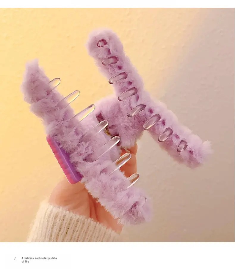 Hello Kitty Plush Hairpin with Back & Front Design — feature 8