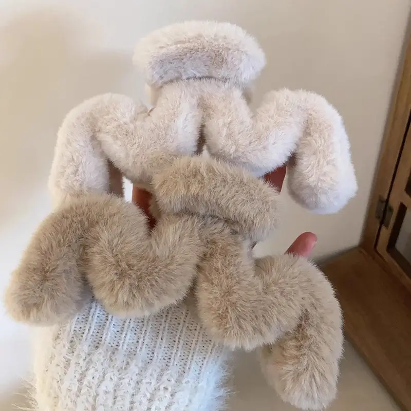 Plush Wave Hair Clips for Women Winter Volume Hair Updo — feature 9