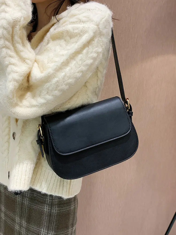 White Retro Shoulder Messenger Bag for Women - Image 6