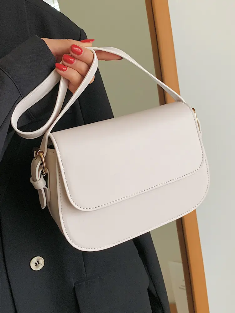 White Retro Shoulder Messenger Bag for Women - Image 7