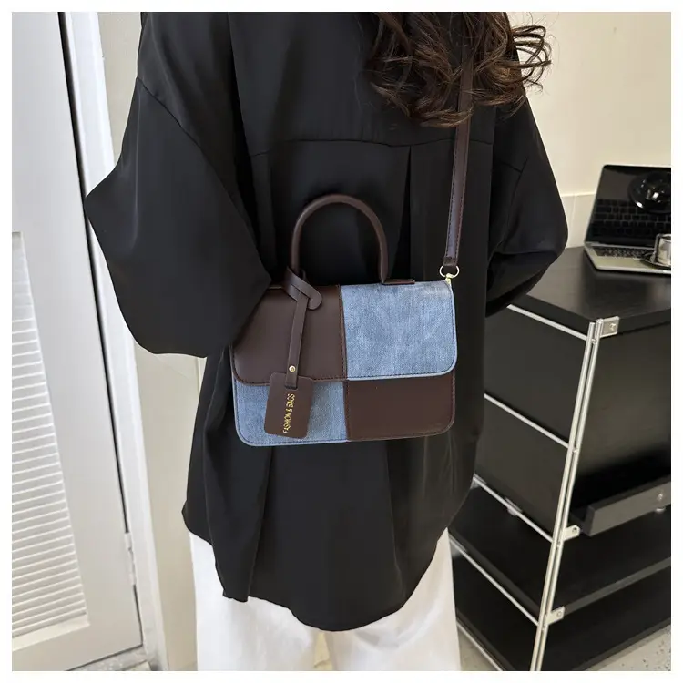 Women Contrast Color Shoulder Bag 2023 Winter — feature 15