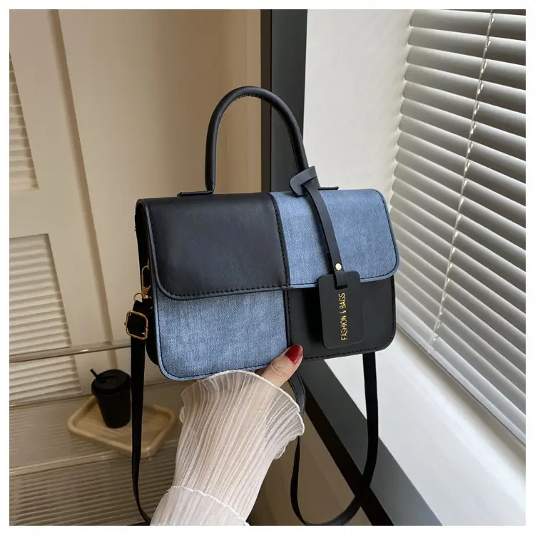 Women Contrast Color Shoulder Bag 2023 Winter — feature 25