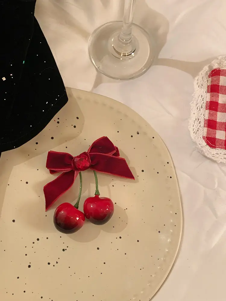 Winter Cherry Red Bow Hairpin for Women — feature 8