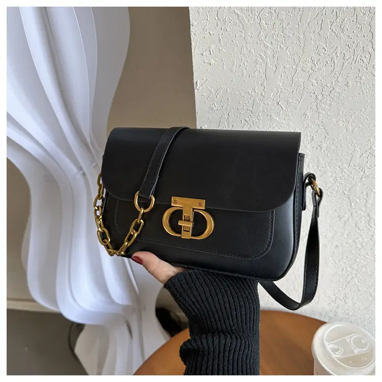 White Retro Lock Shoulder Bag with Chain — feature 18