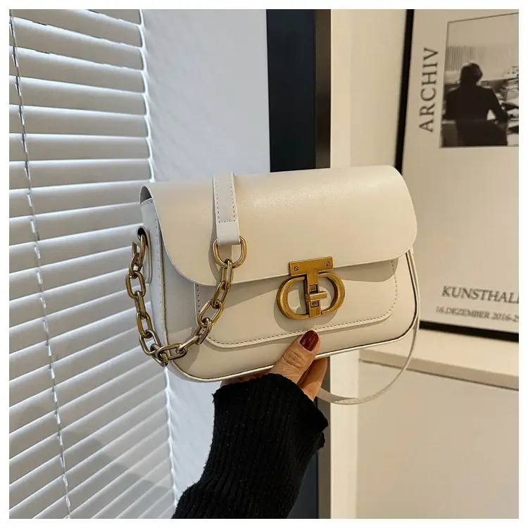 White Retro Lock Shoulder Bag with Chain - Image 2