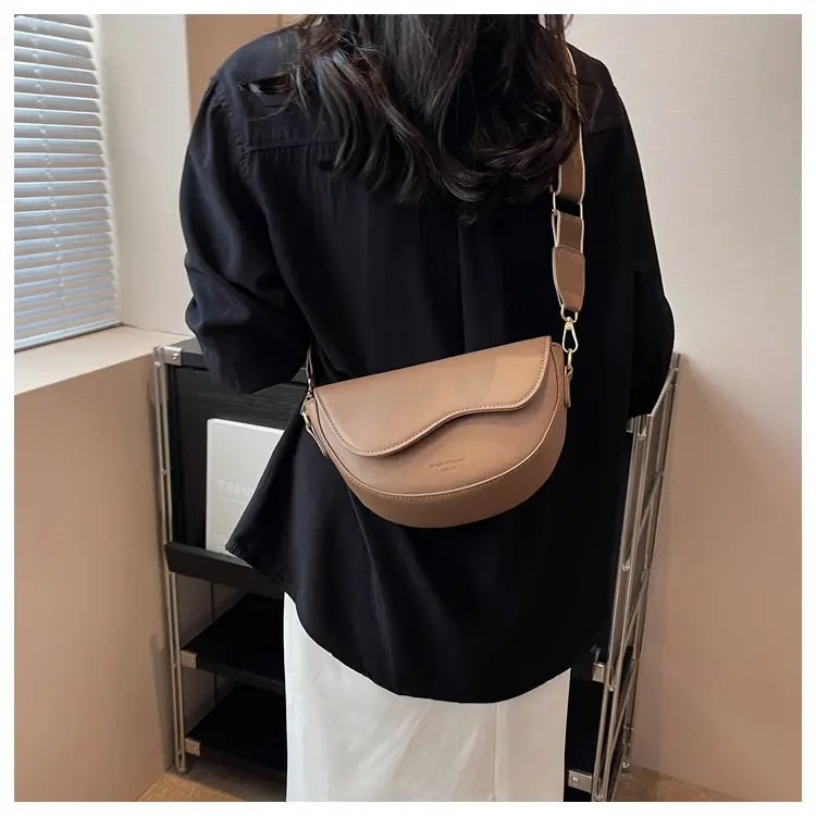 Black Textured Shoulder Bag for Women 2023 — feature 13