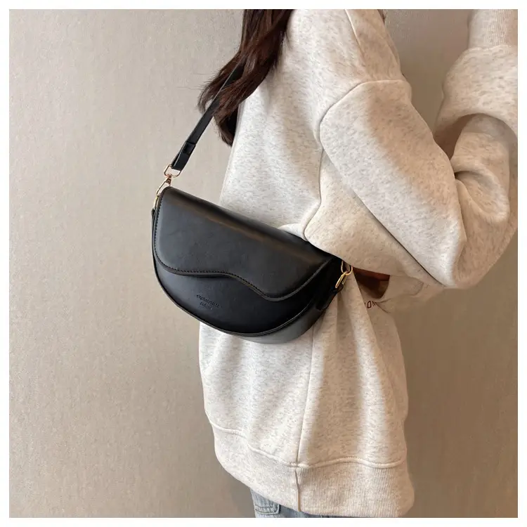 Black Textured Shoulder Bag for Women 2023 — feature 19