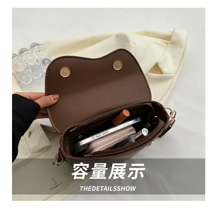 Black Textured Shoulder Bag for Women 2023 — feature 7