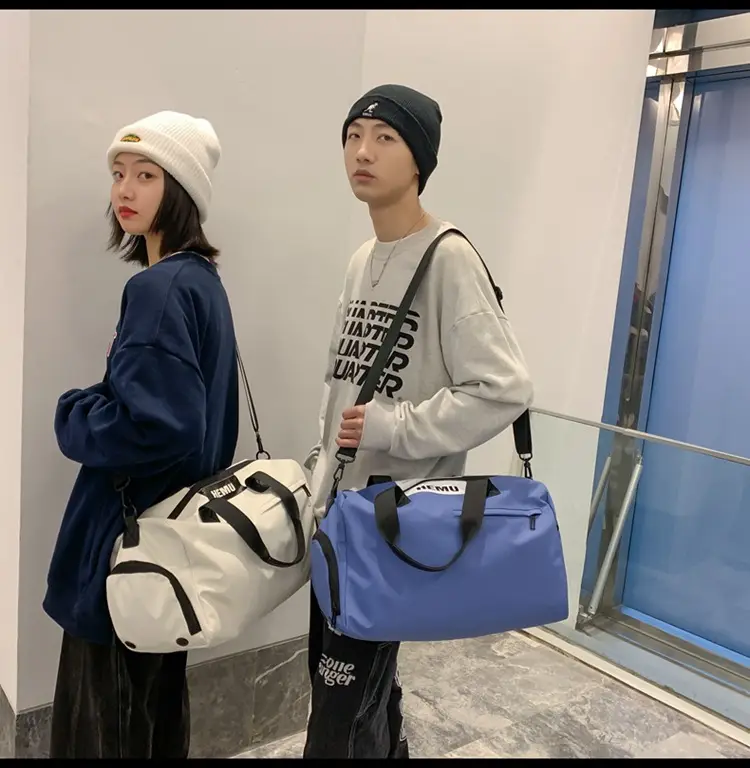 Waterproof Travel Bag for Men Women Blue — feature 24