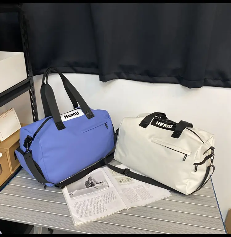 Waterproof Travel Bag for Men Women Blue — feature 37