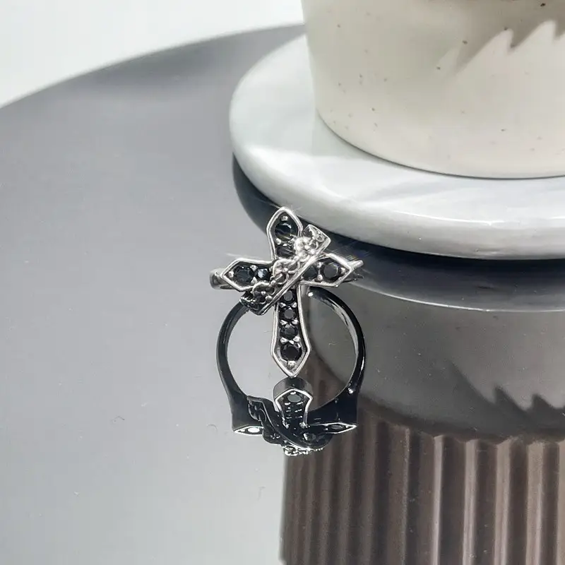 Women's Retro Cross Open Ring with Cold Wind Design — feature 6