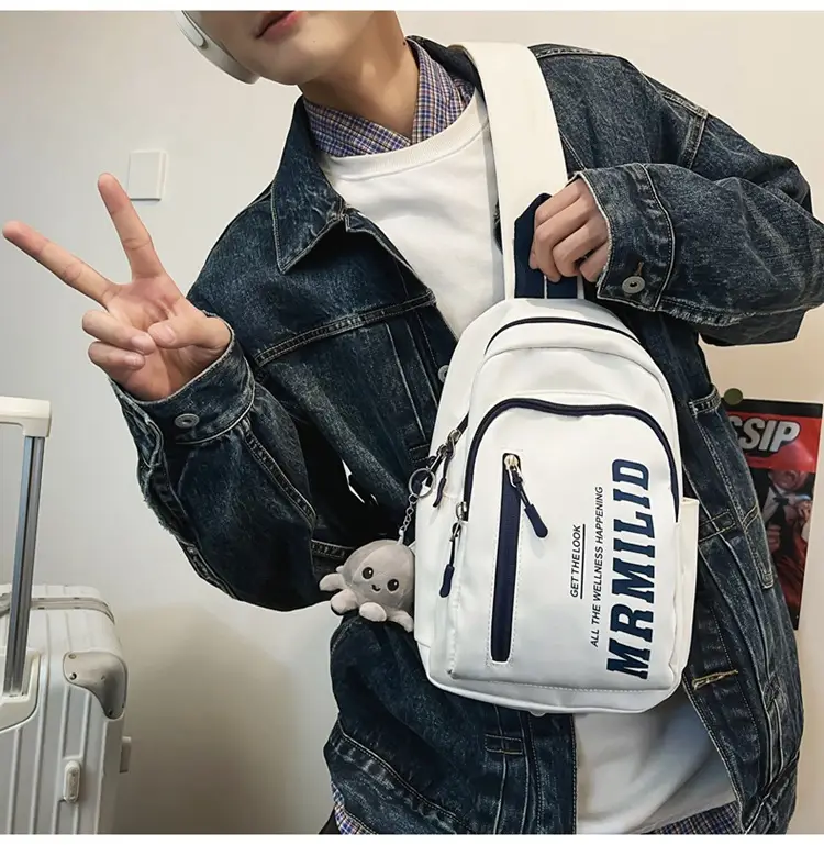 Women's Japanese Casual Chest Bag 2023 Red White — feature 39