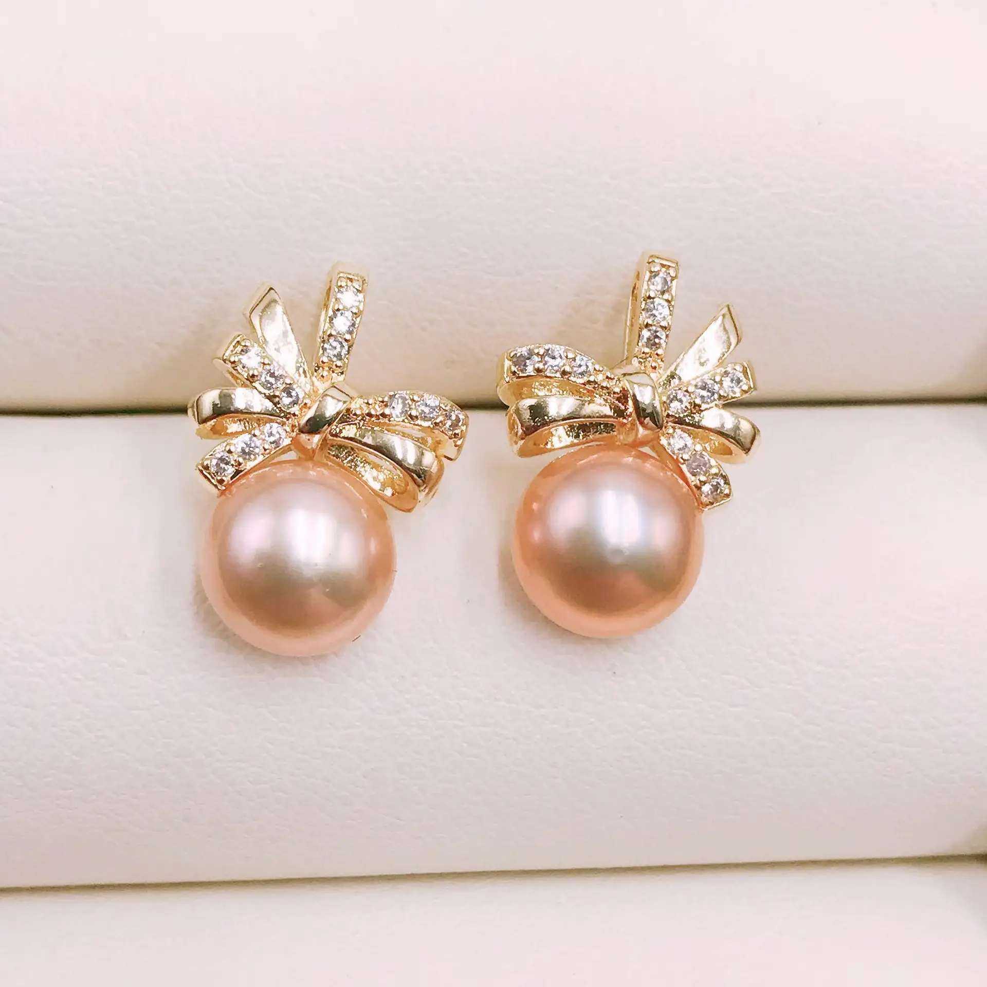 Women's Bow Pearl Earrings Copper Plated Real Gold - Image 4