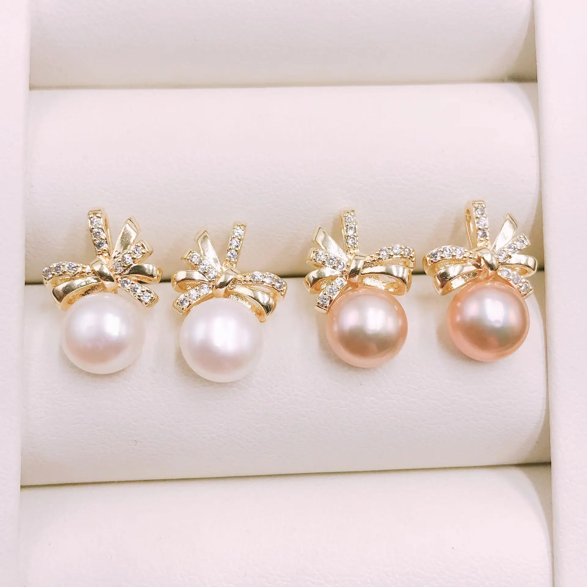 Women's Bow Pearl Earrings Copper Plated Real Gold — feature 7