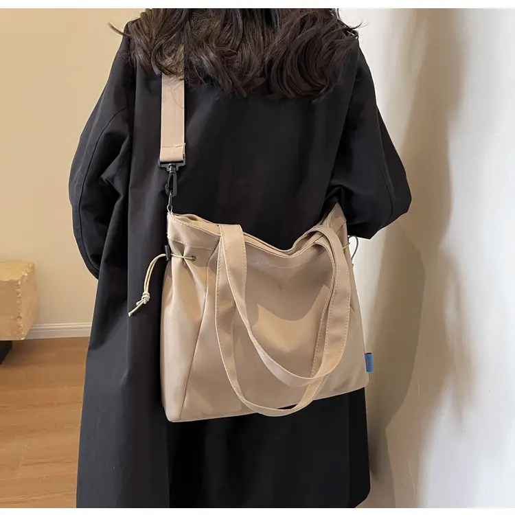 Beige Canvas Shoulder Bag Large Capacity 2026 — feature 27