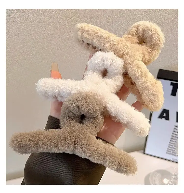 Plush Bear Hair Clip for Women Large Winter Hair Clip — feature 5
