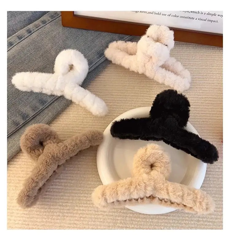 Plush Bear Hair Clip for Women Large Winter Hair Clip — feature 6