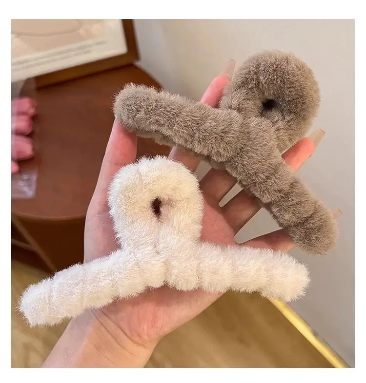 Plush Bear Hair Clip for Women Large Winter Hair Clip — feature 7