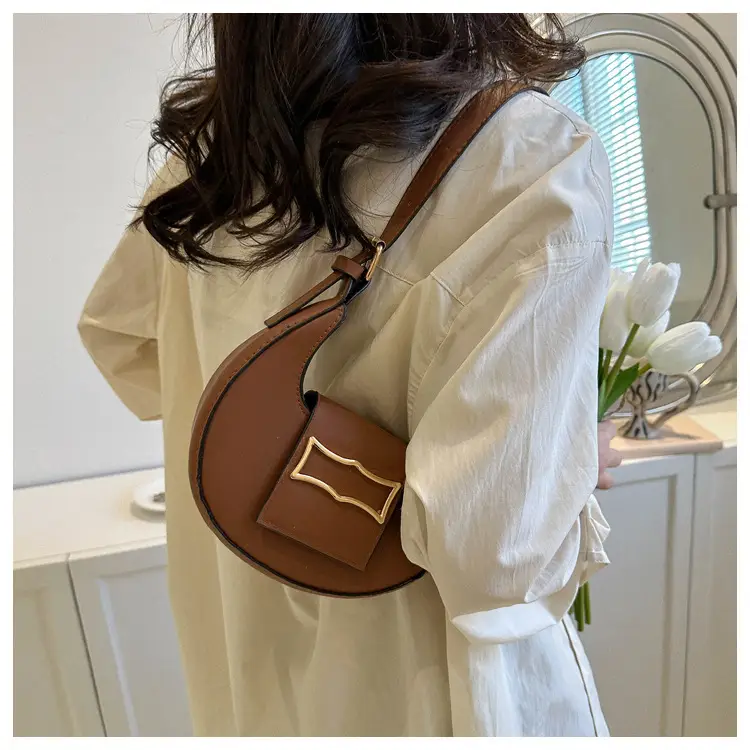 Women's Green Leather Shoulder Bag 2023 Winter Style — feature 11