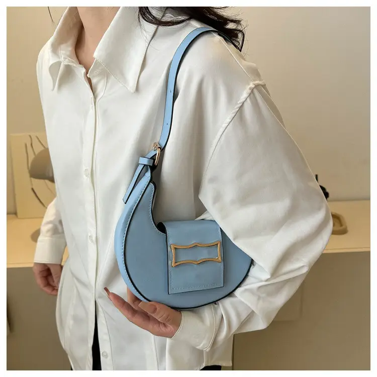 Women's Green Leather Shoulder Bag 2023 Winter Style — feature 13
