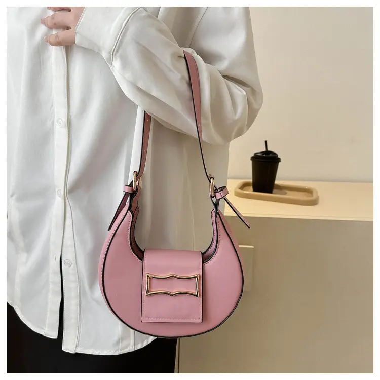 Women's Green Leather Shoulder Bag 2023 Winter Style — feature 15
