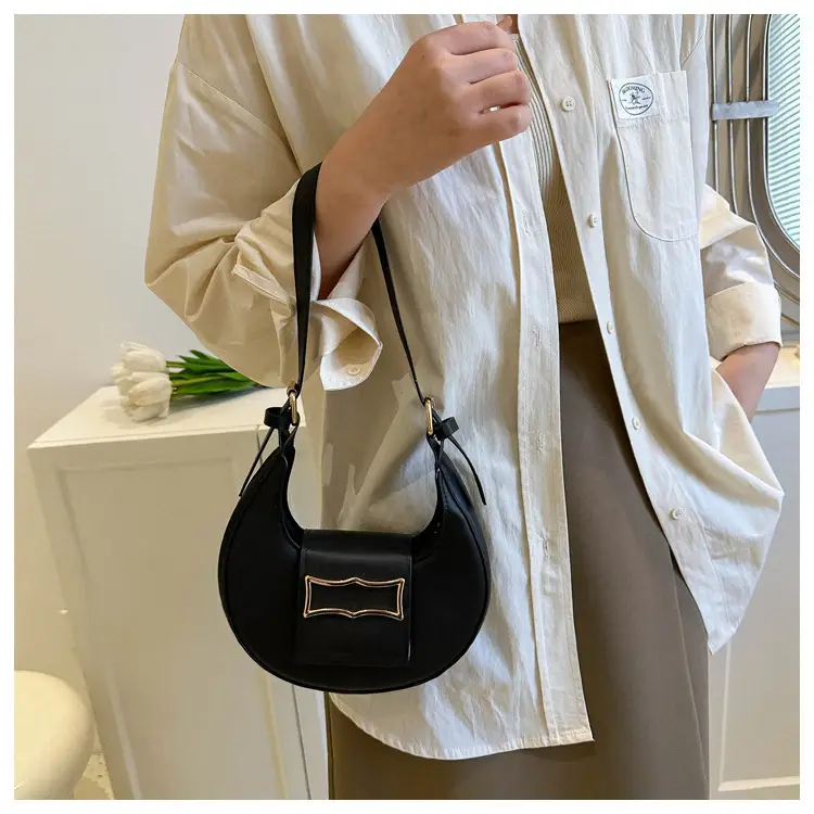 Women's Green Leather Shoulder Bag 2023 Winter Style — feature 24
