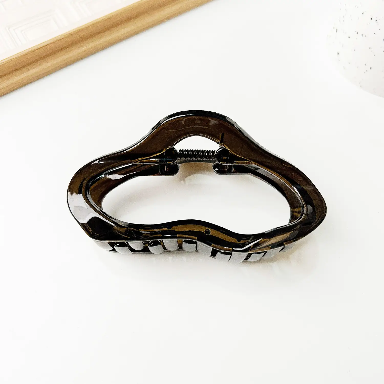 2024 New Maillard Shark Clip Hairpin for Women - Image 4