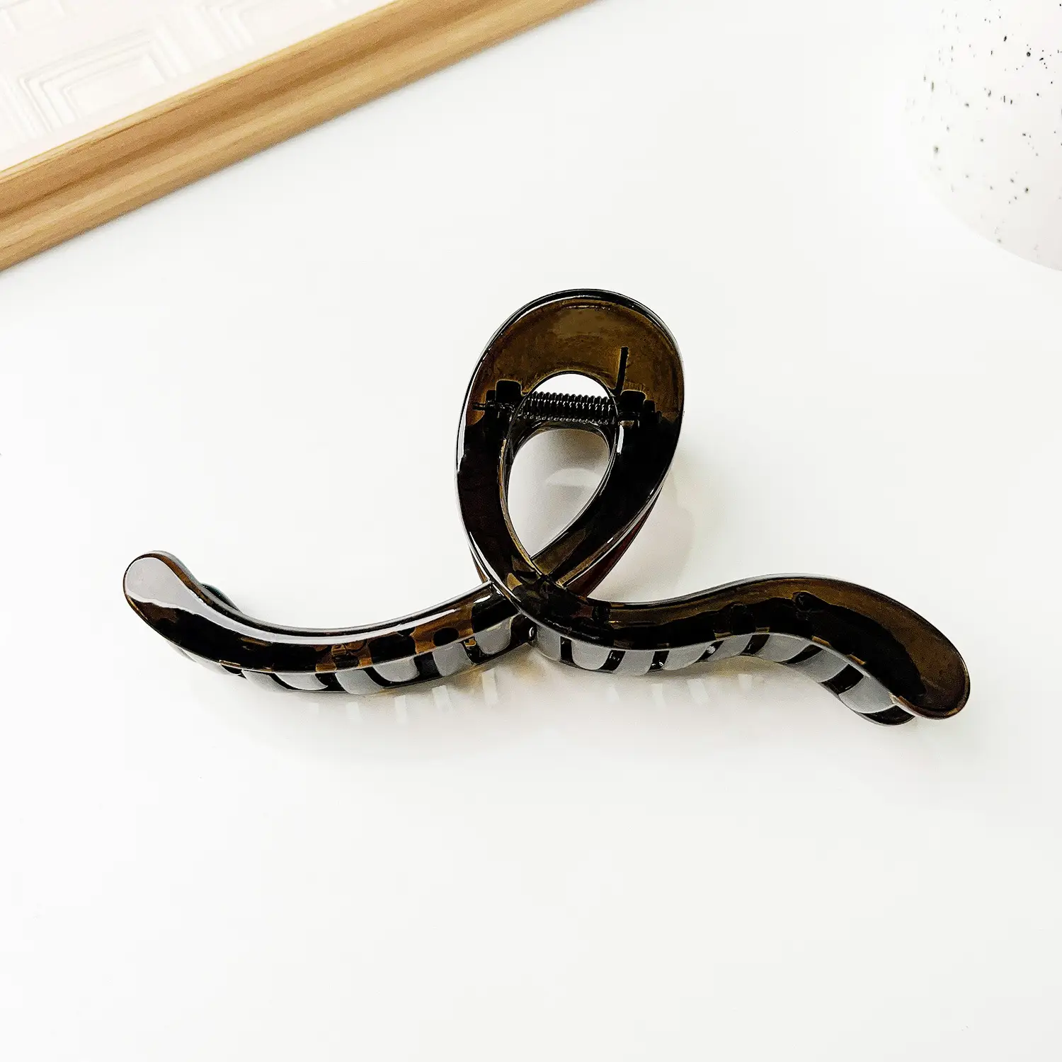 2024 New Maillard Shark Clip Hairpin for Women - Image 5