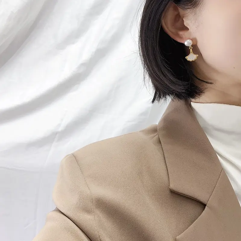 New Mother-of-Pearl Freshwater Pearl Earrings for Women - Image 7