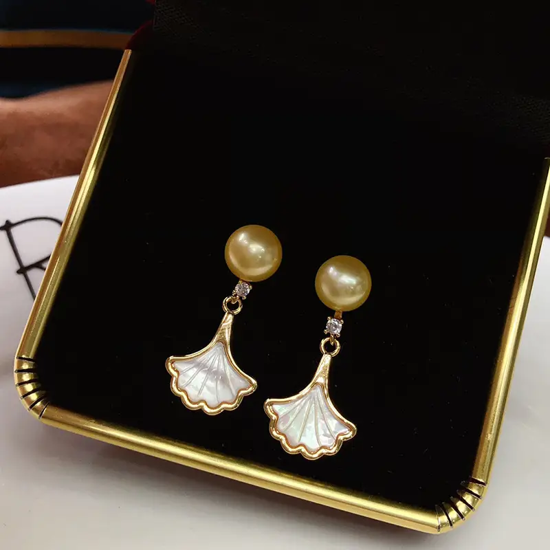 New Mother-of-Pearl Freshwater Pearl Earrings for Women - Image 2
